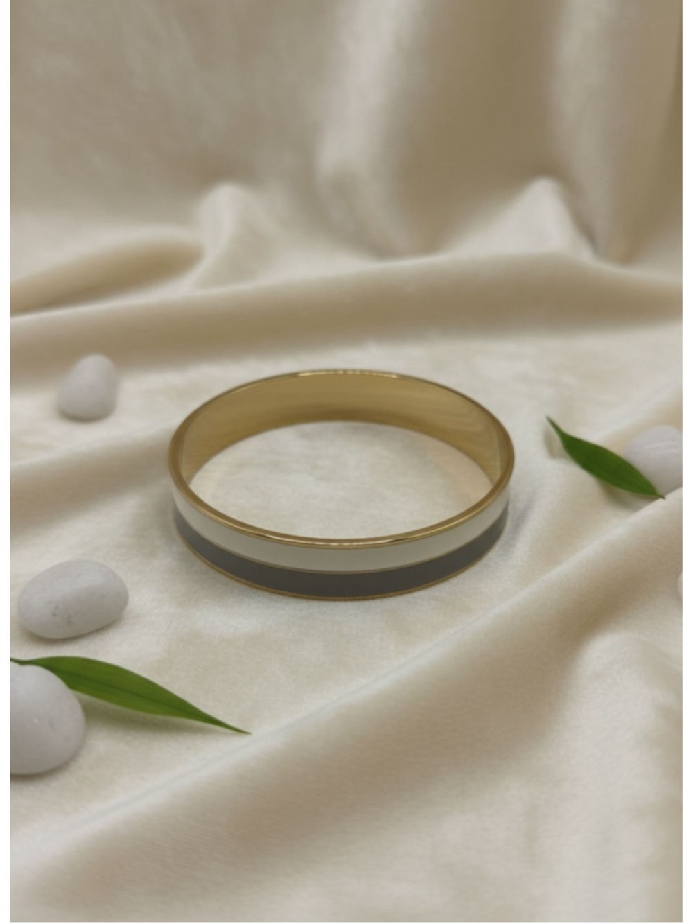 Zoetik Gold Tone Enamel Bangle Bracelet White Gray Minimalist Stackable New